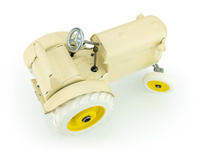 Traktor KOVAP beige